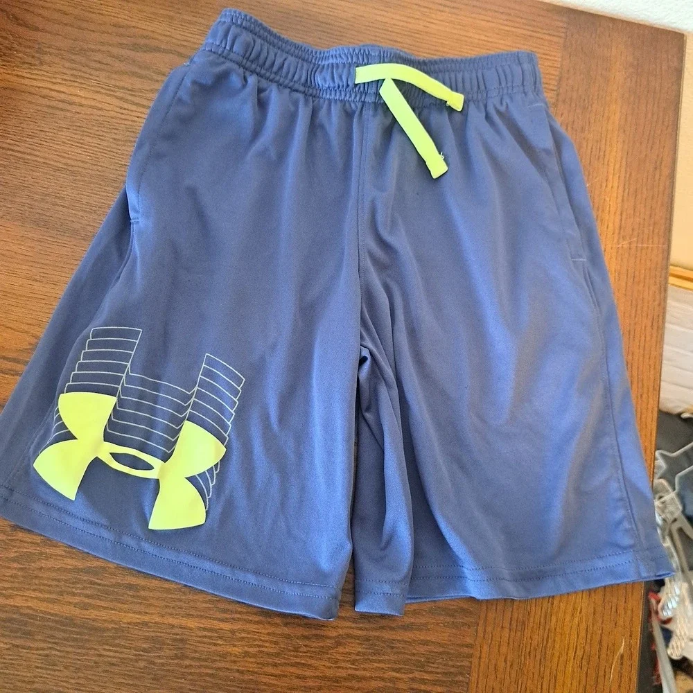 Under Armour Boys HeatGear Athletic Shorts Lot of 3 Navy Red Blue Size YSM Small